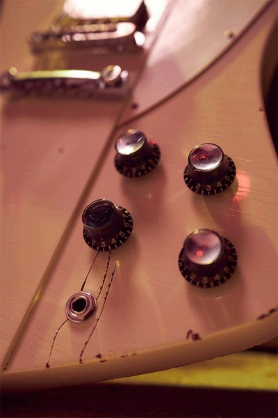 Gibson Johnny Winter 1964 Firebird V - controles